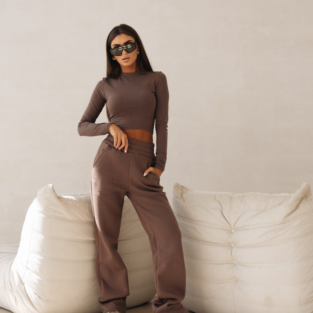 
                      
                        BROWNED OUT - THREE-PIECE SET
                      
                    