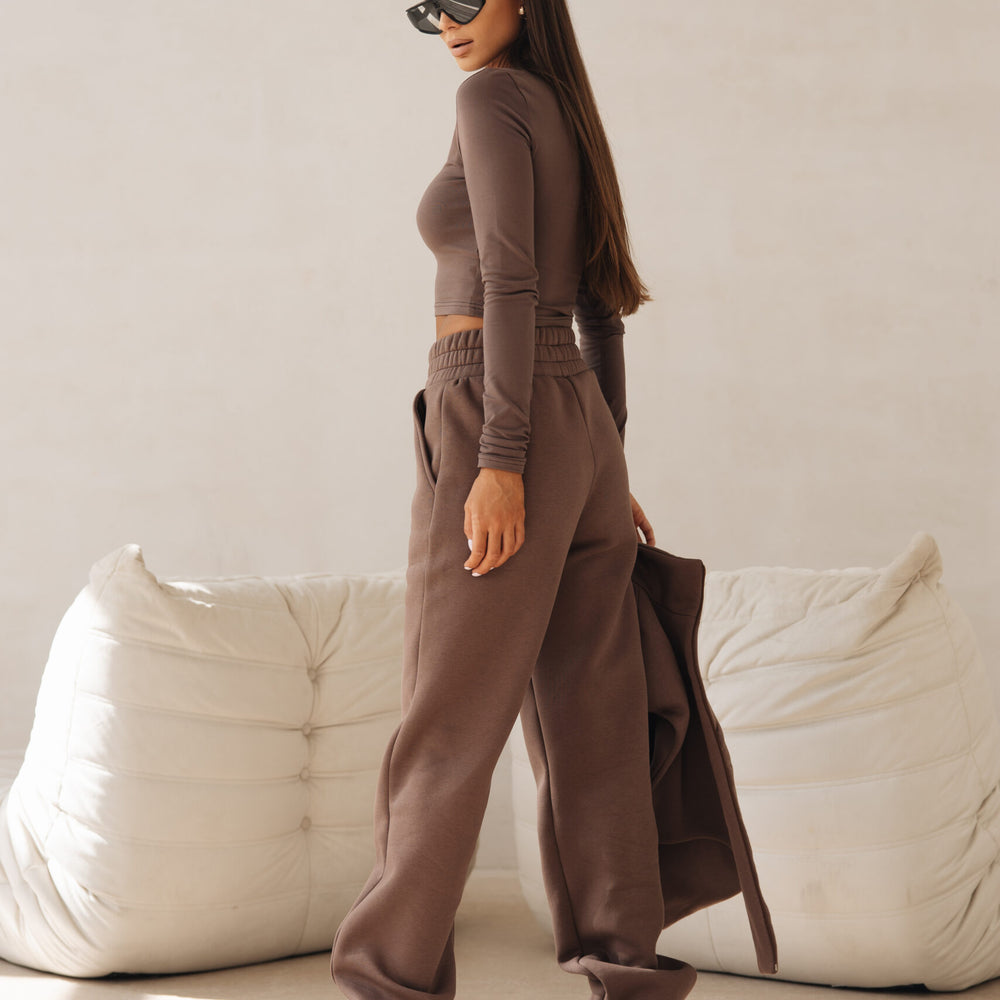 
                      
                        BROWNED OUT - THREE-PIECE SET
                      
                    