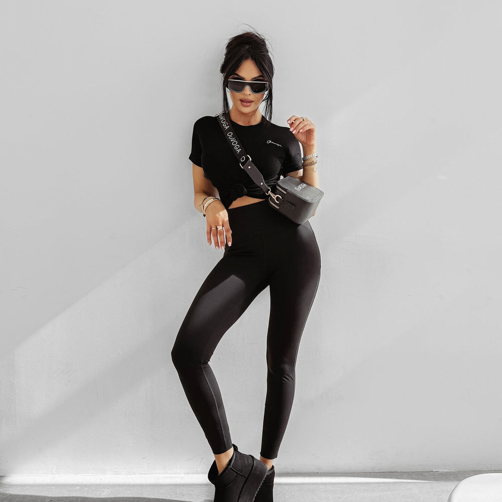 
                      
                        FIOERY women's T-shirt black
                      
                    